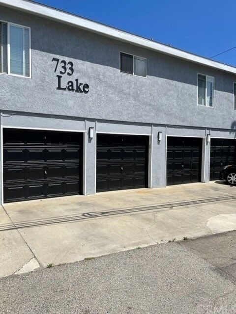 Property Photo: 733 Lake Street 5 CA 92648