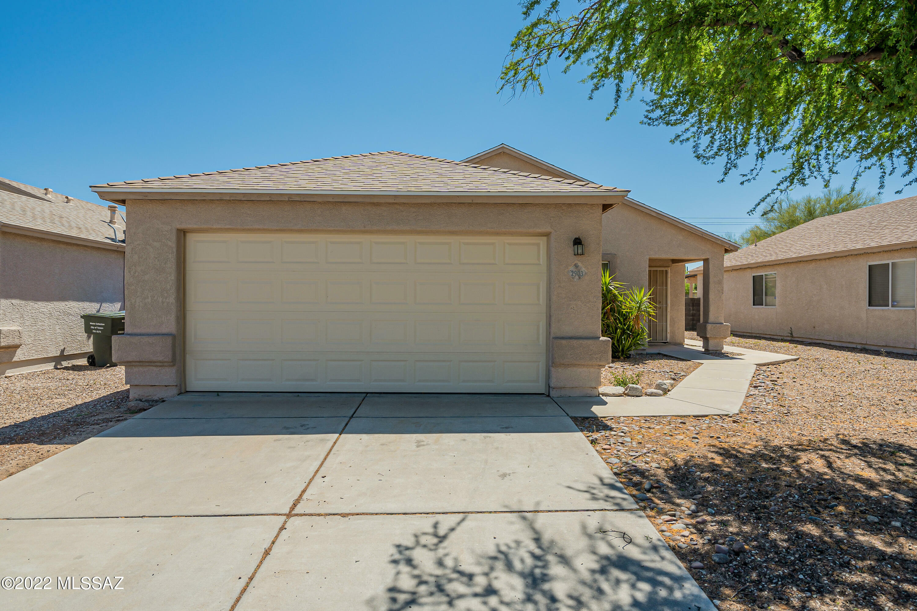 Property Photo:  2903 S Foster Drive  AZ 85730 