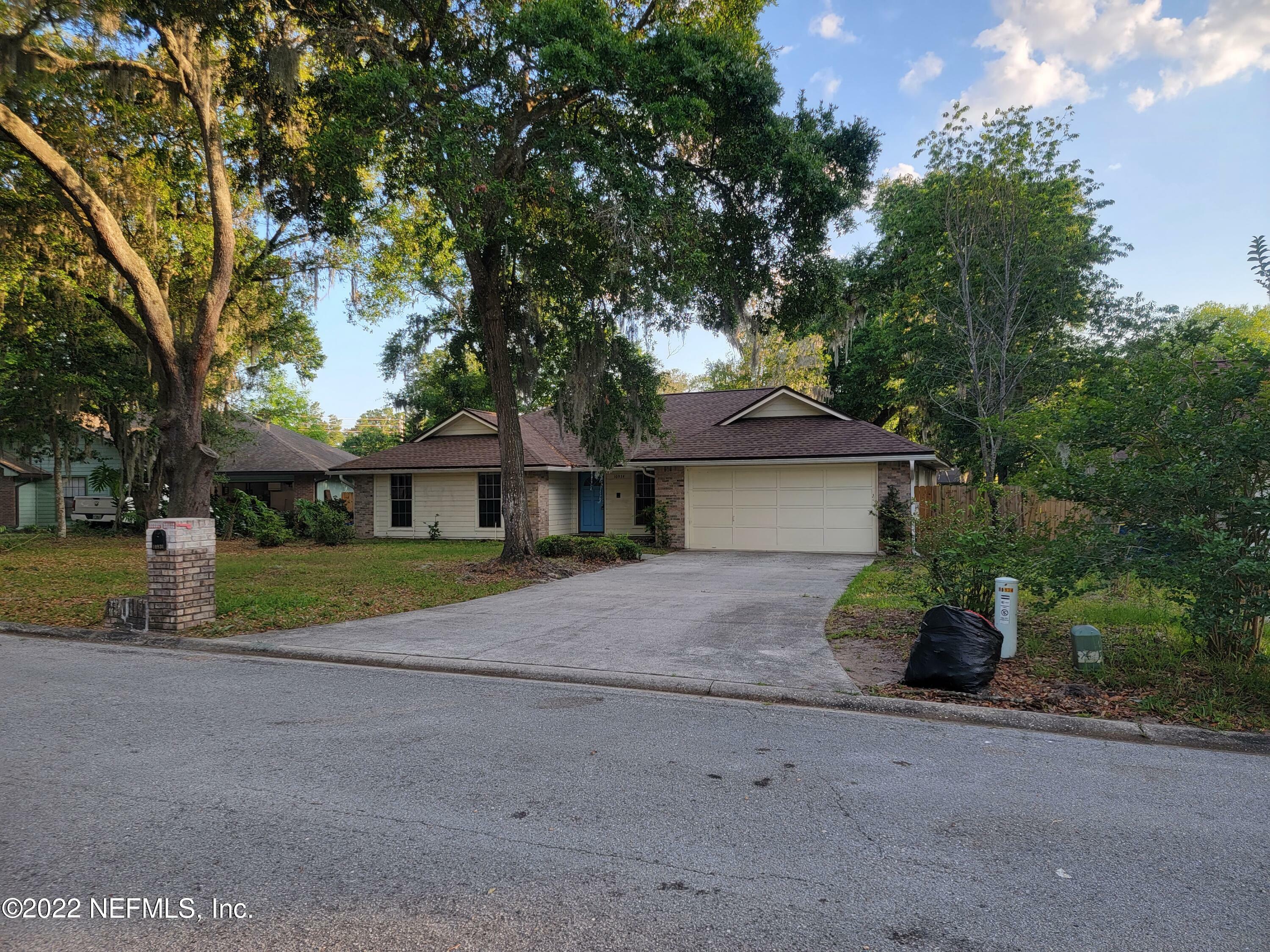 Property Photo:  10934 Dover Cove Lane  FL 32225 