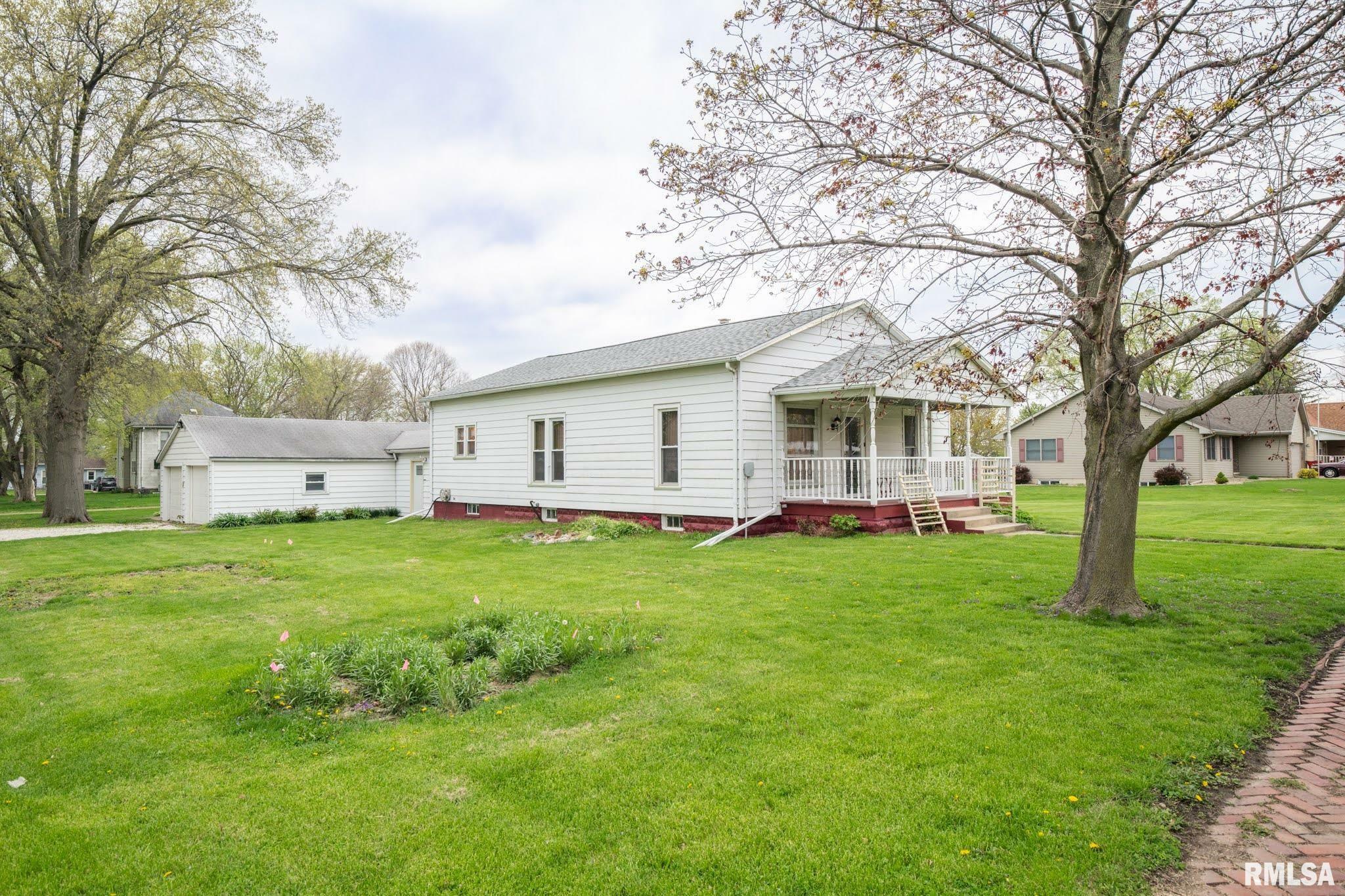 Property Photo:  301 N Union  IL 61572 