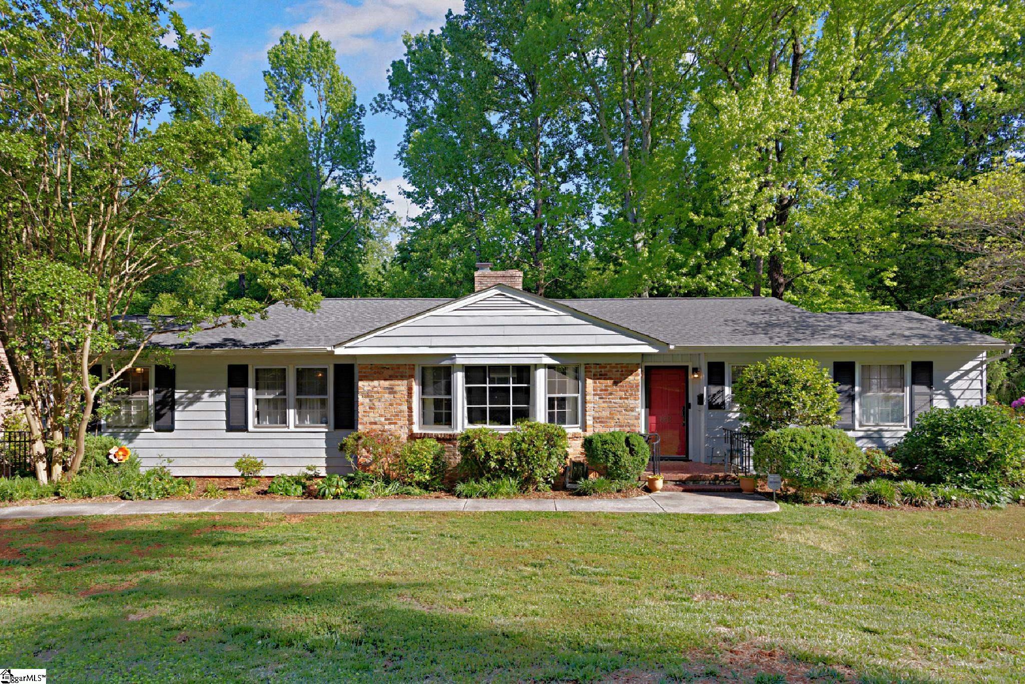 Property Photo:  122 Dellwood Drive  SC 29609 