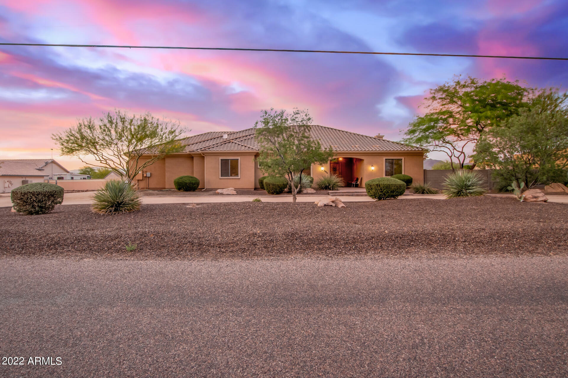 Property Photo:  2950 W Irvine Road  AZ 85086 