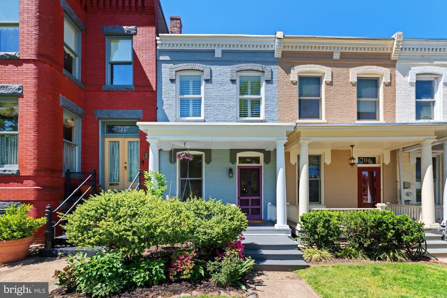 Property Photo:  704 Maryland Avenue NE  DC 20002 