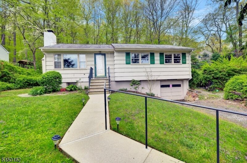 Property Photo: 48 Upper Lakeview Ave NJ 07456