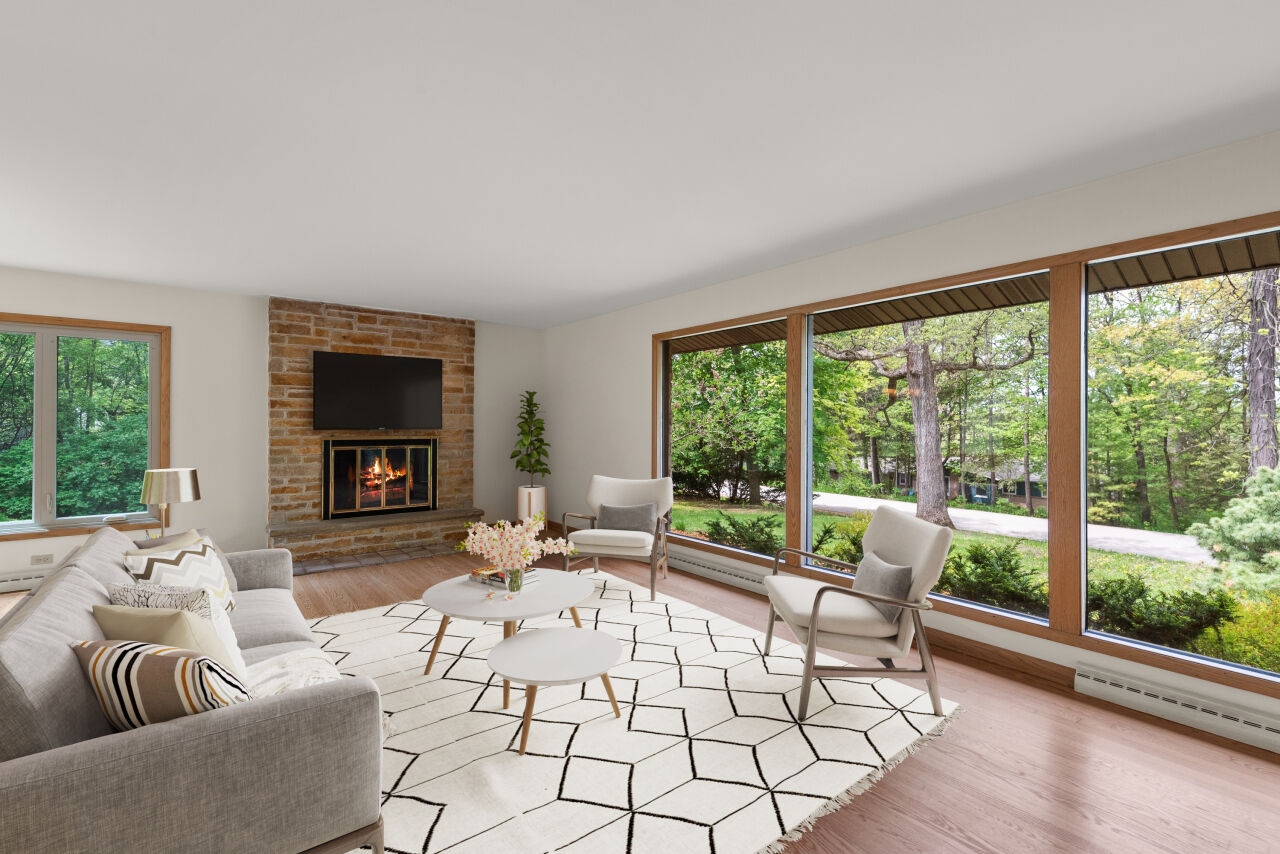 Property Photo:  580 W Ravenswood Hills Cir  WI 53045 