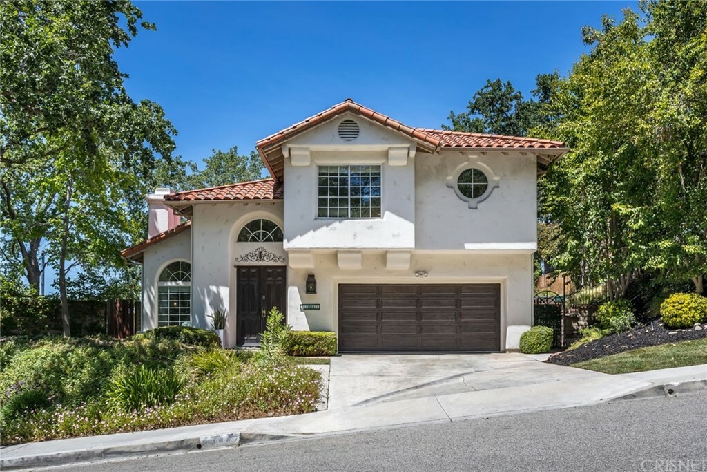 Property Photo:  23847 Valley Oak Court  CA 91321 