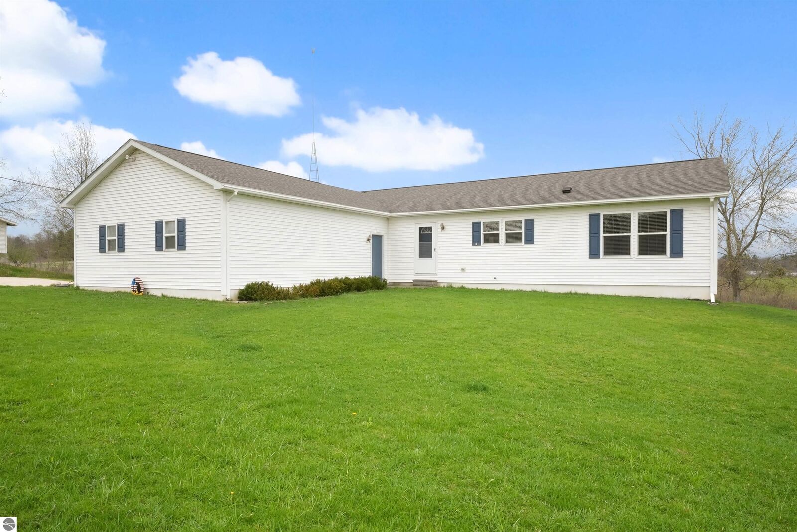 Property Photo:  17909 18 Mile Road  MI 49307 