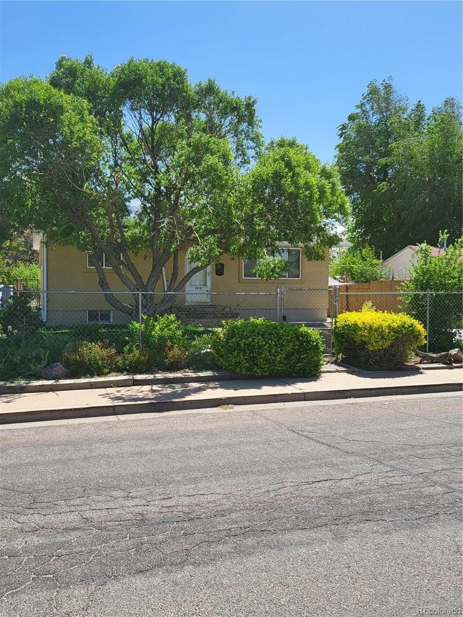 Property Photo:  1910 Acero Avenue  CO 81004 