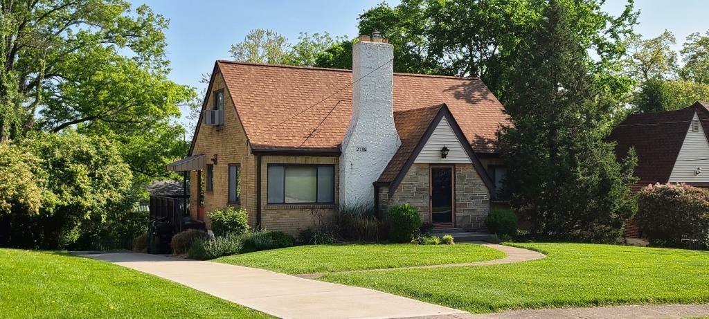 Property Photo: 2732 Robers Ave OH 45239