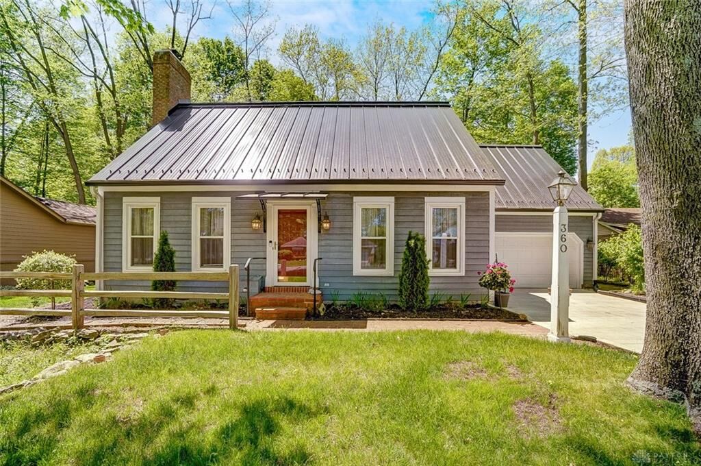 Property Photo: 360 Locust View Way OH 45373