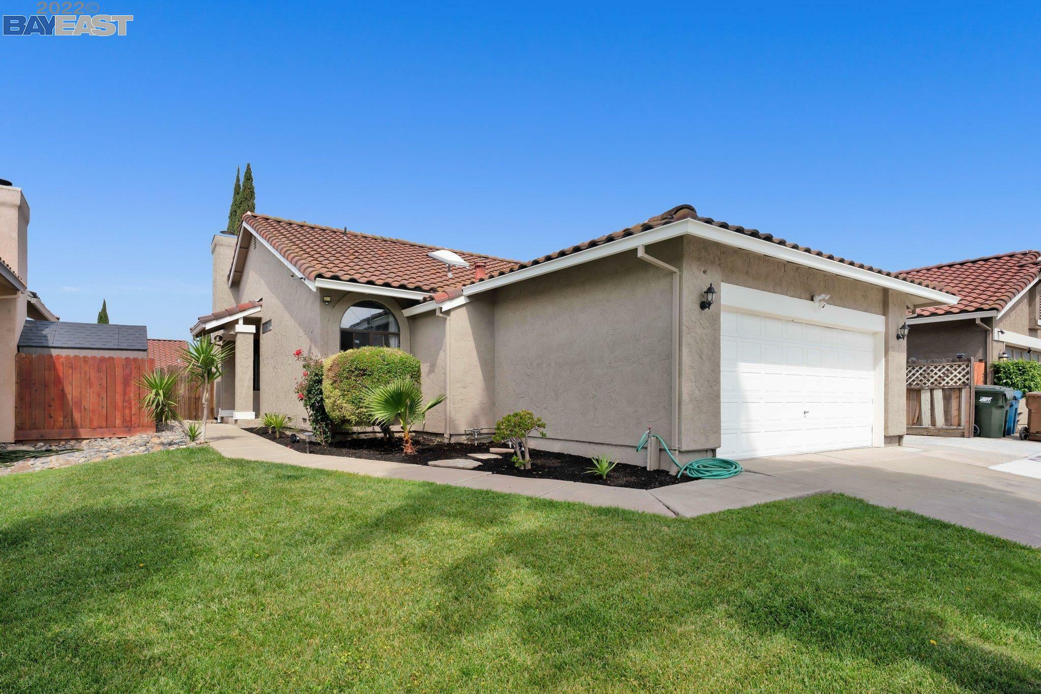 Property Photo: 2704 Filbert St CA 94509
