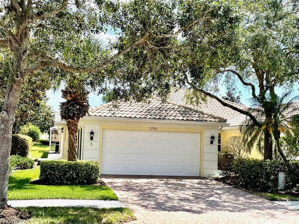 Property Photo:  5781 Ivrea Drive  FL 34238 