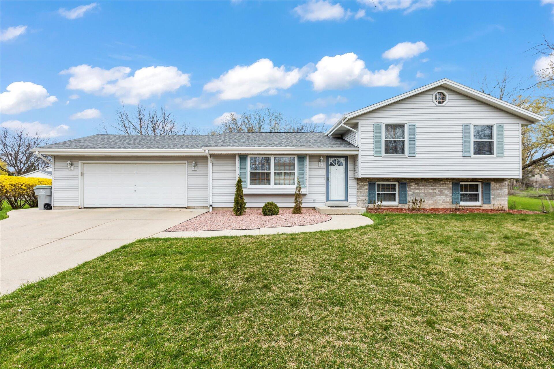 Property Photo: 11010 W Carmen Ave WI 53225