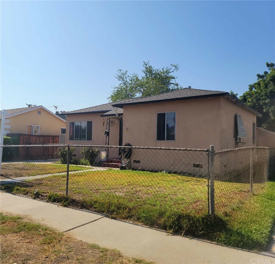 Property Photo:  5312 Clark Street  CA 90262 