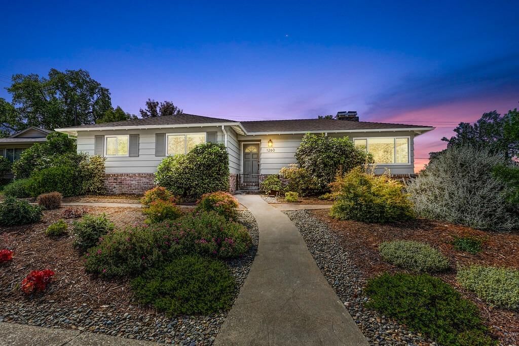 Property Photo:  1260 35th Avenue  CA 95822 