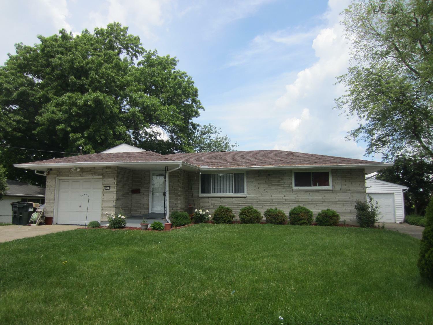 Property Photo:  2562 Gazelle Ct  OH 45239 