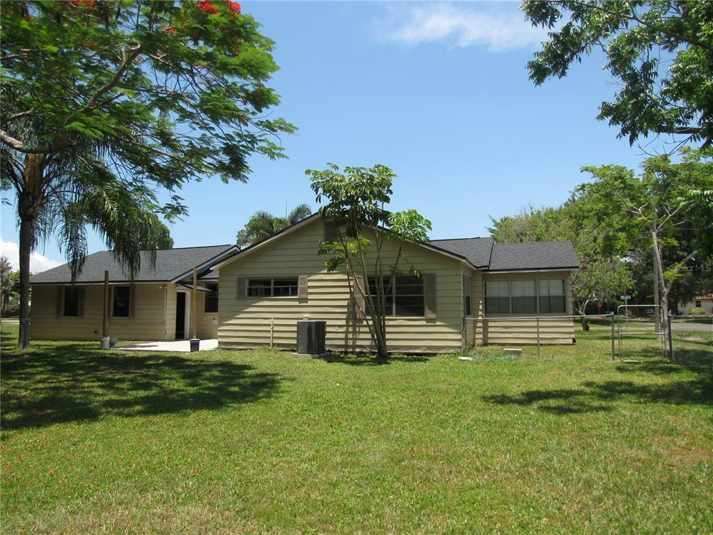 Property Photo:  202 NW 6th Avenue NW  FL 33570 