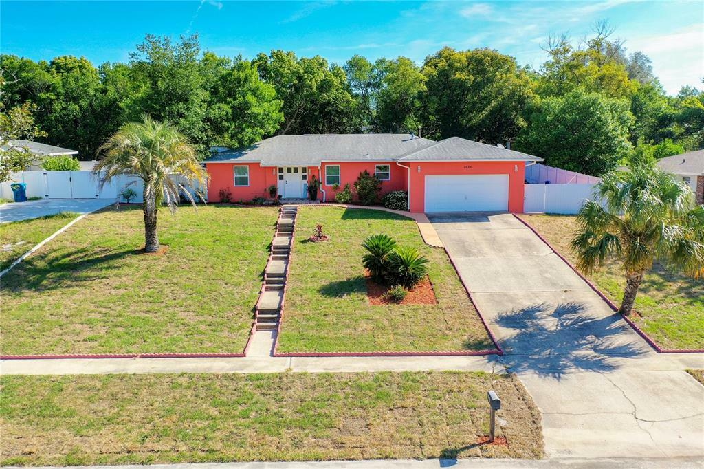 Property Photo:  7025 Fairlawn Street  FL 34606 
