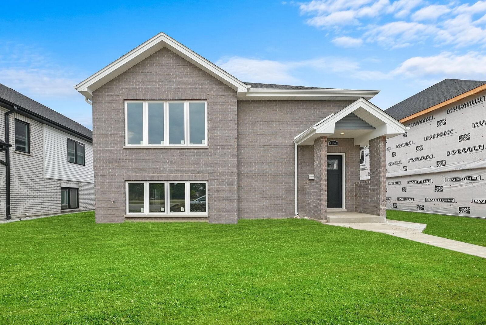 Property Photo: 8952 S Troy Avenue IL 60805