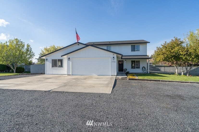 7710 McDougal Avenue NE  Moses Lake WA 98837 photo