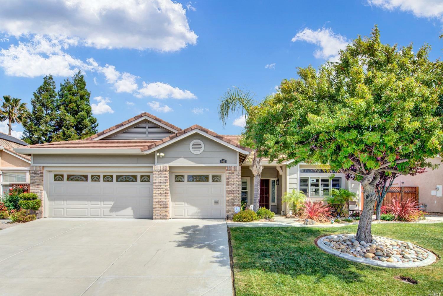 Property Photo:  933 Mulberry Court  CA 94509 
