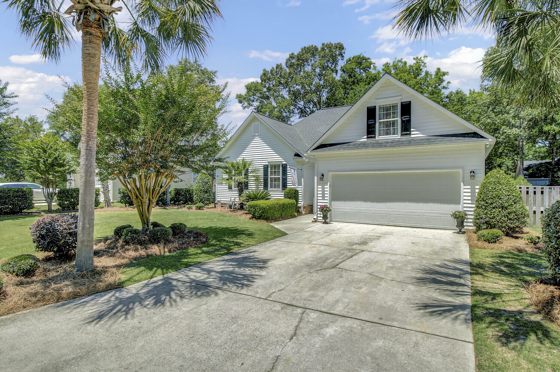 Property Photo:  307 Mount Royall Drive  SC 29464 