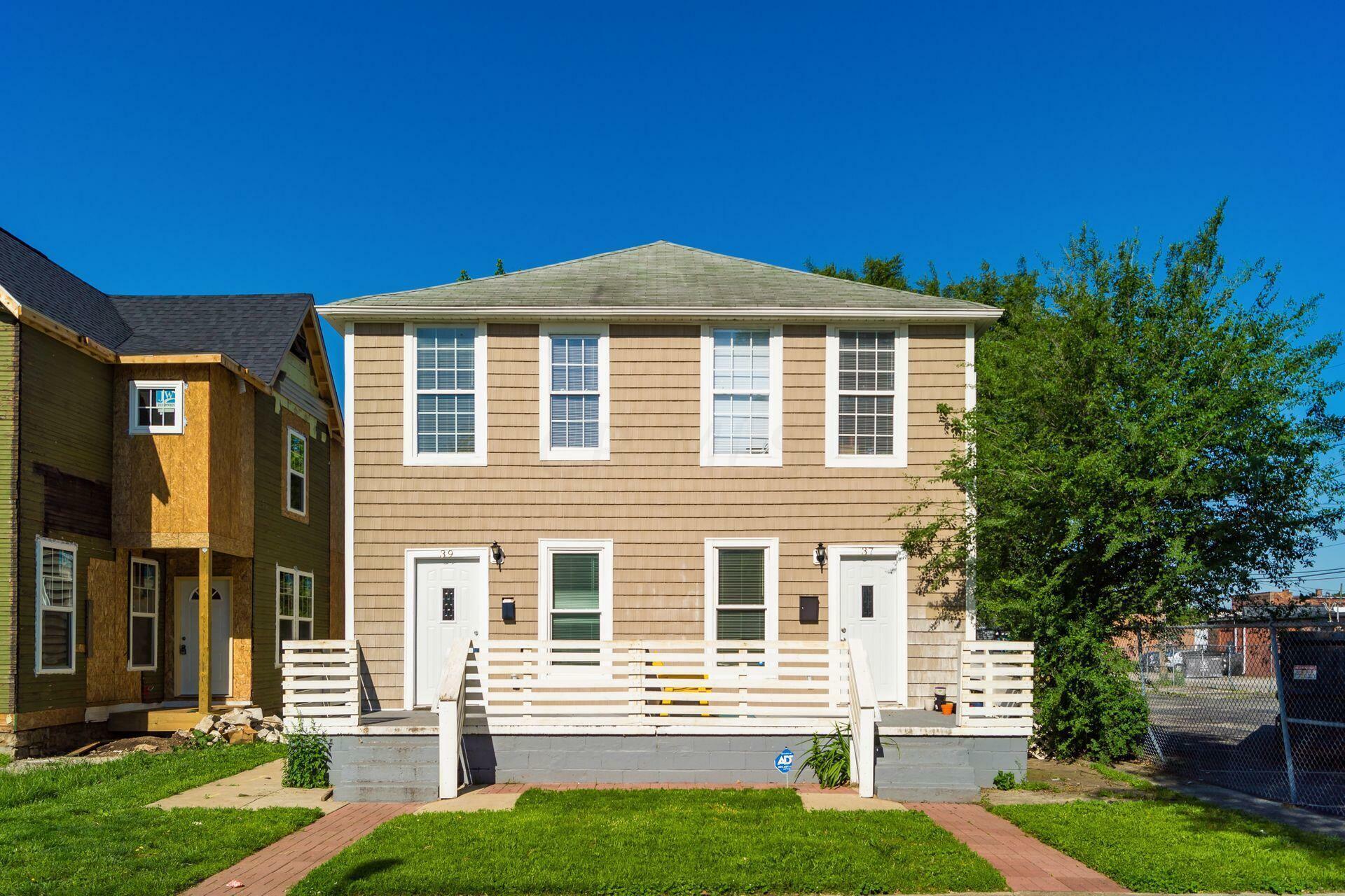 Property Photo: 37 S Yale Avenue OH 43222