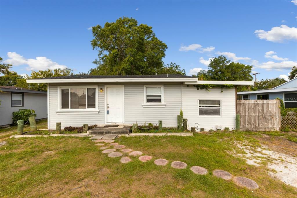 Property Photo:  1211 12th Avenue W  FL 34221 