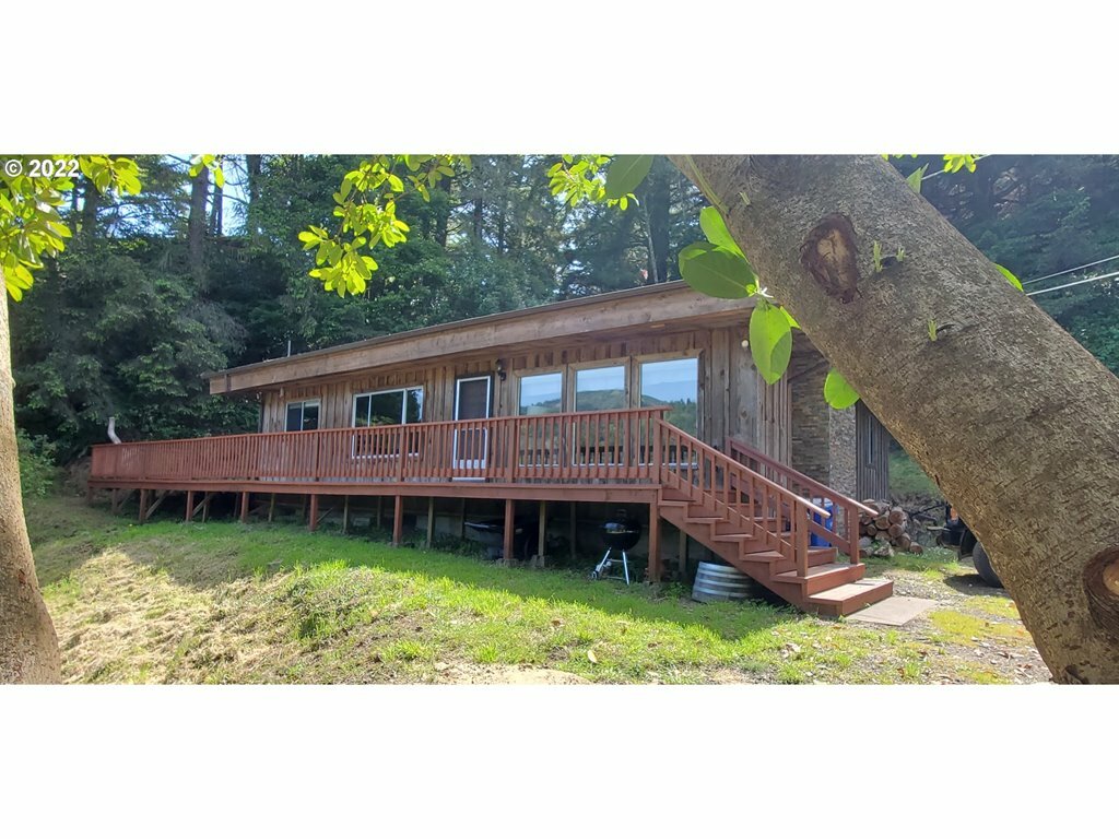 28656 Brooks Rd  Gold Beach OR 97444 photo