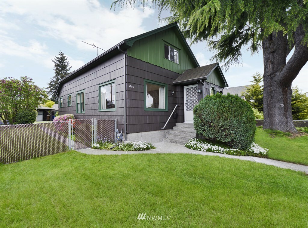 Property Photo:  3705 S Ainsworth Avenue  WA 98418 