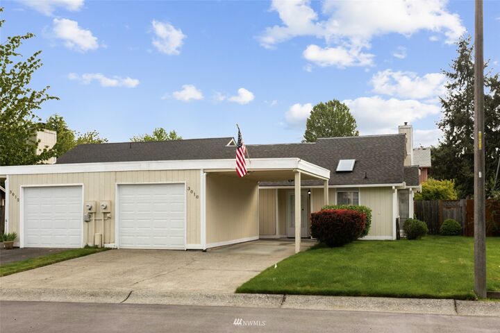 Property Photo:  3010 K Street NE  WA 98002 