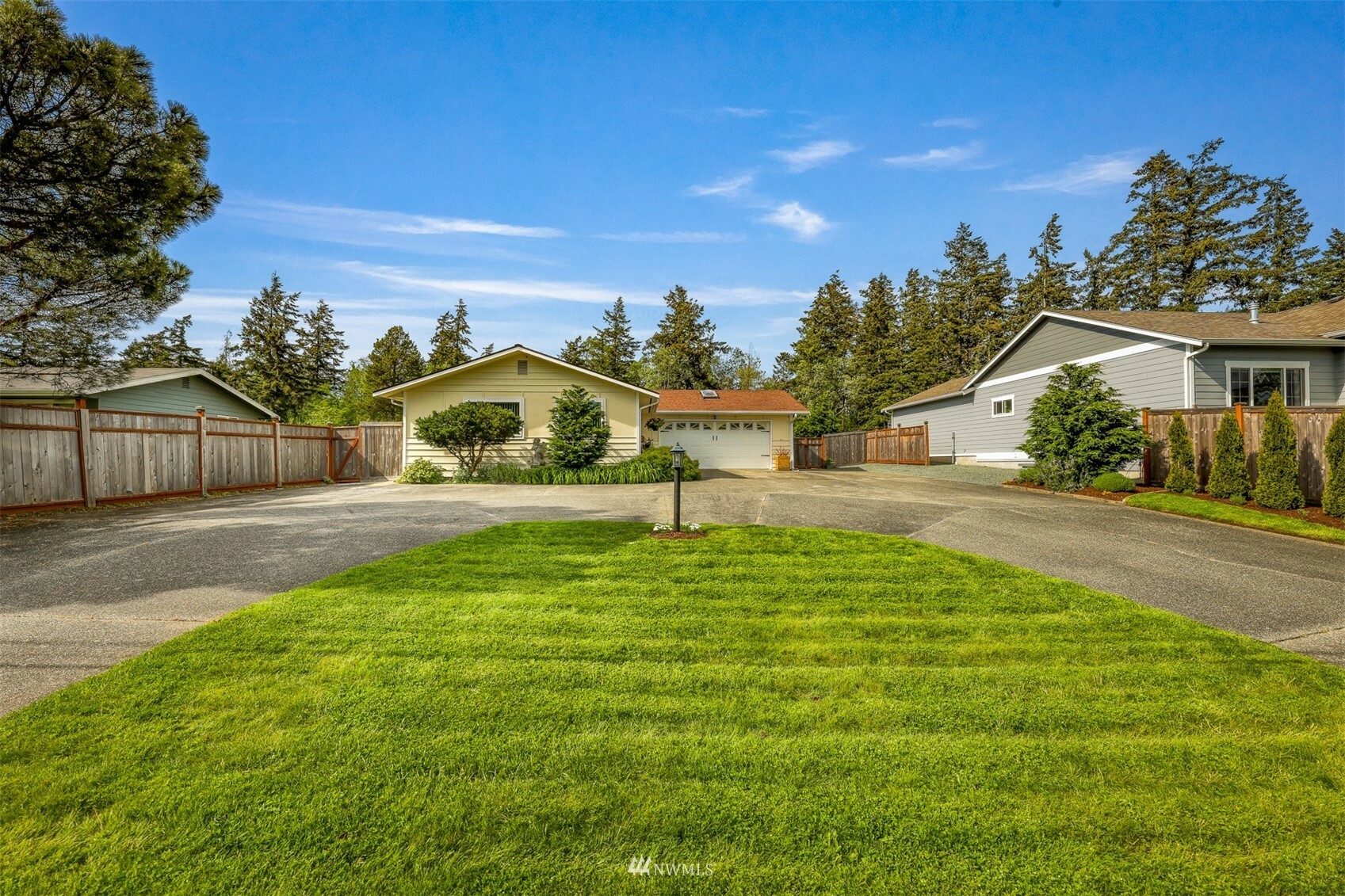 Property Photo:  1706 32nd Street  WA 98221 