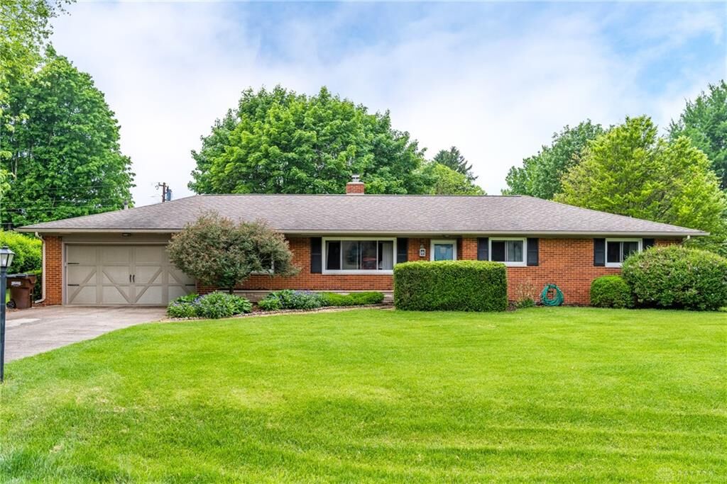Property Photo: 955 Whitestone Road OH 45385