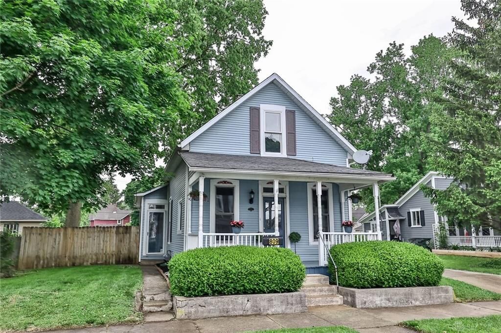 Property Photo: 809 E Franklin Street OH 45373