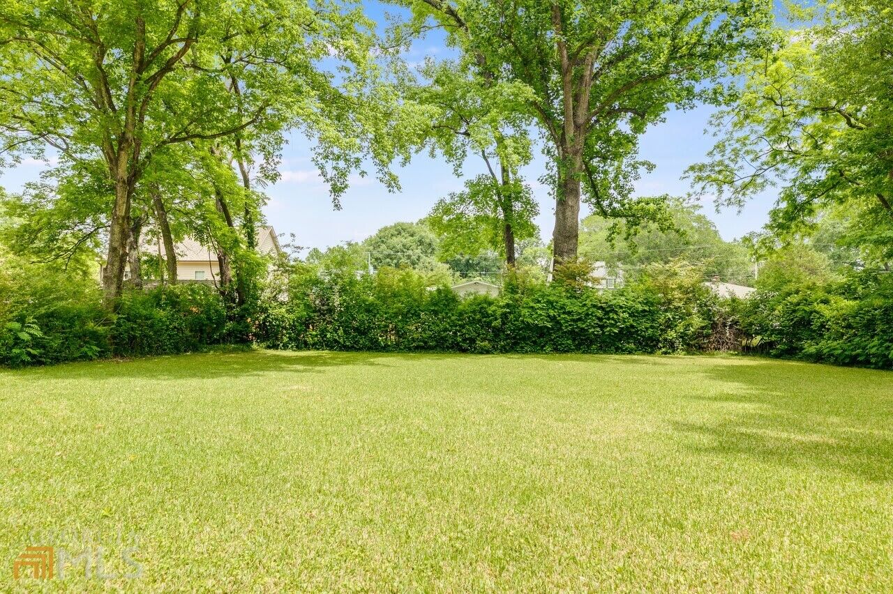 Property Photo:  1051 Dell Avenue SE  GA 30080 