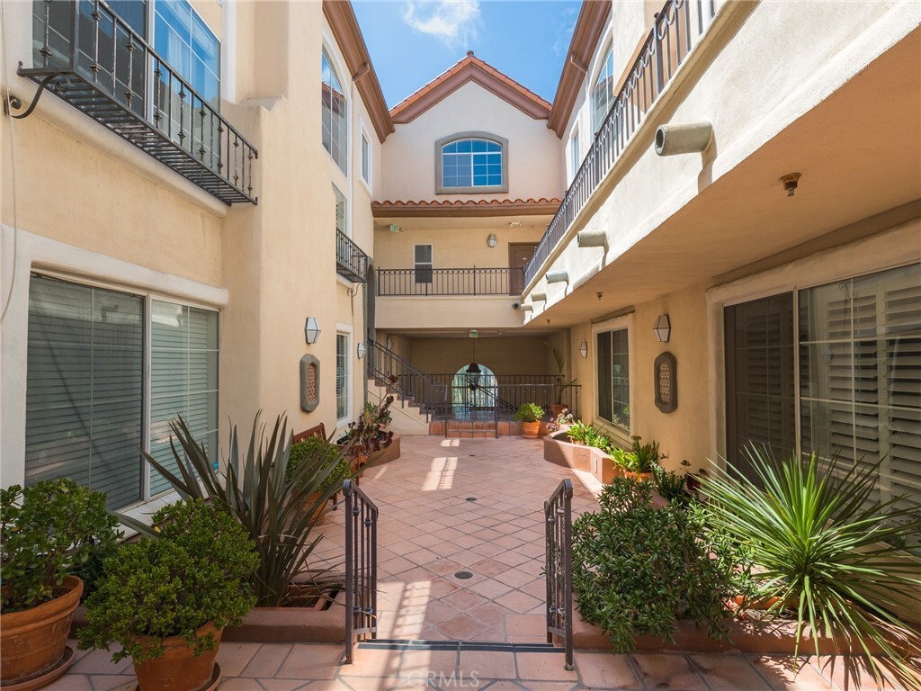 Property Photo:  7120 La Tijera Boulevard D201  CA 90045 