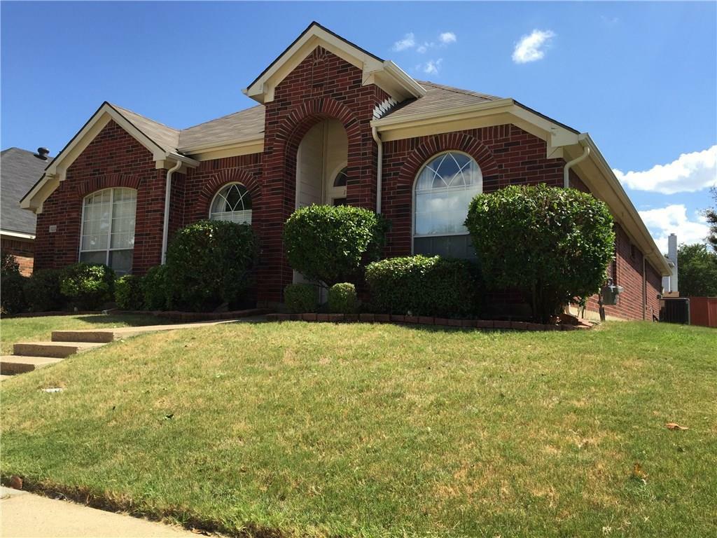 Property Photo: 1224 Tanner Drive TX 75077