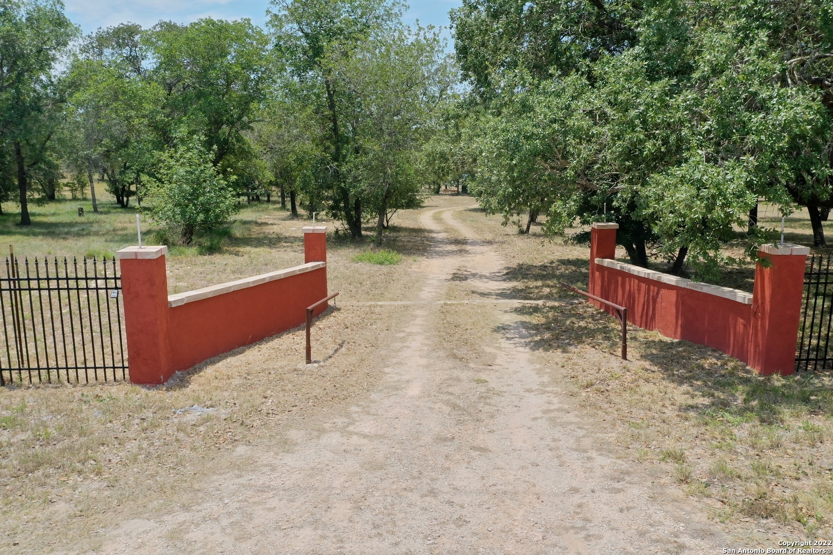 Property Photo:  265 Highland Rd  TX 78065 