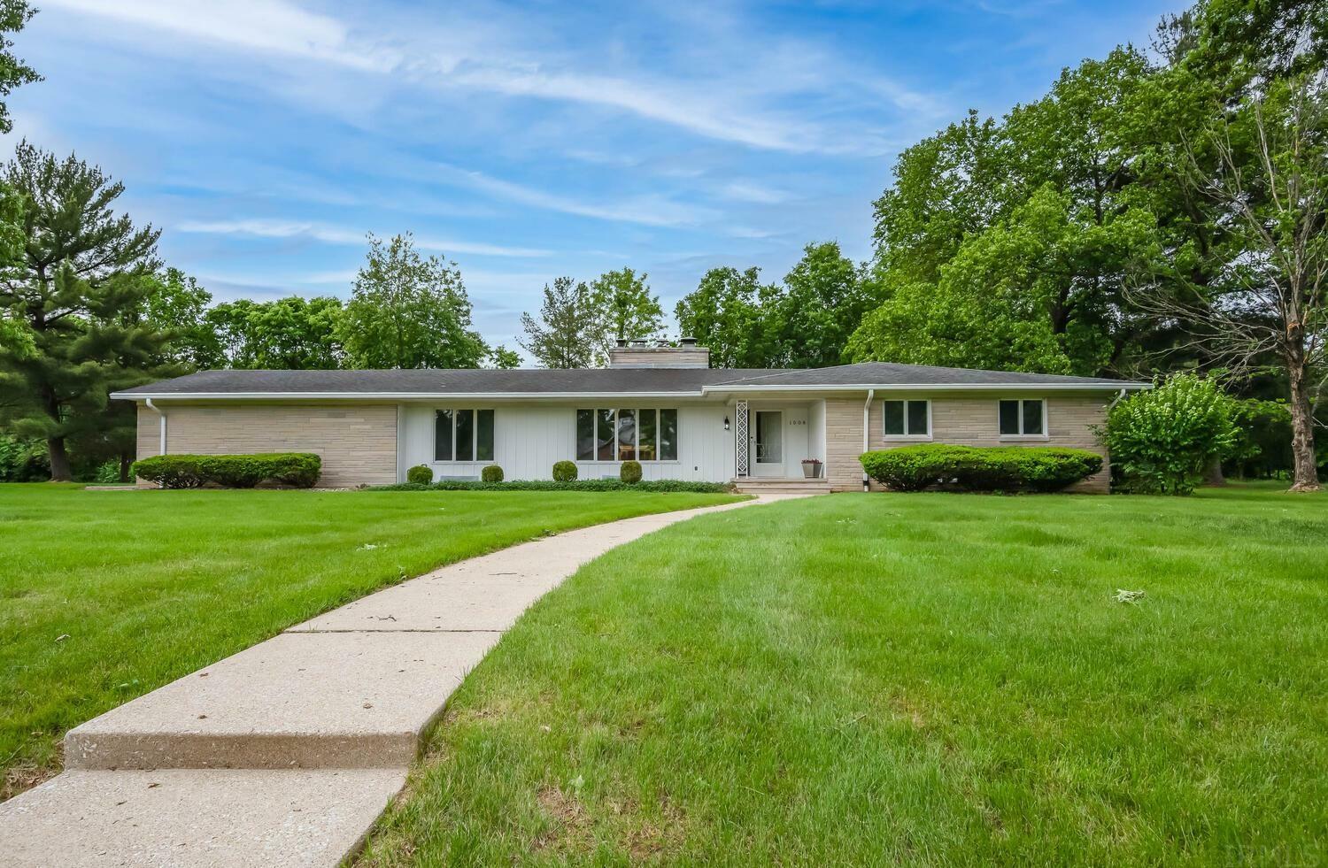 1008 S Meadowbrook Drive  Bloomington IN 47401 photo