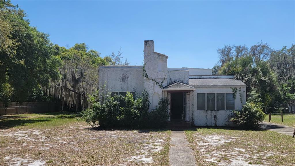 Property Photo:  2718 Avenue K NW  FL 33881 