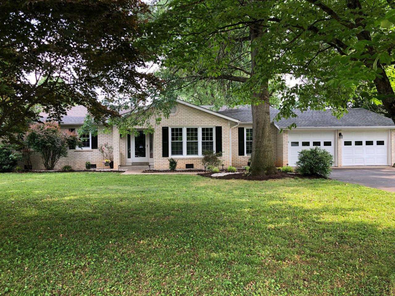 Property Photo:  1728 Curling Way  KY 42104 