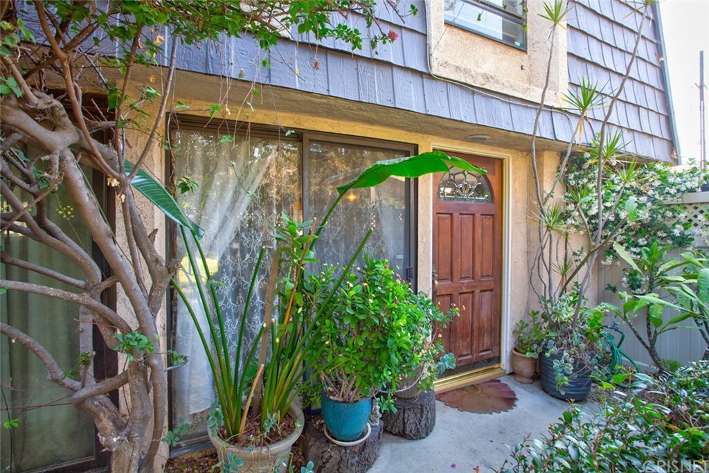 Property Photo:  15031 Chatsworth Street 18  CA 91345 