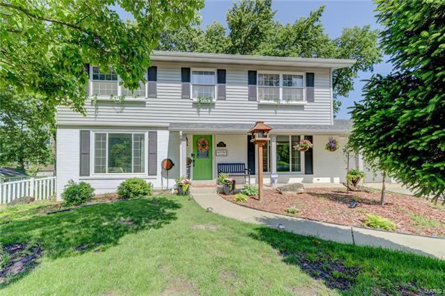 12241 Belwyn Drive  St Louis MO 63146 photo