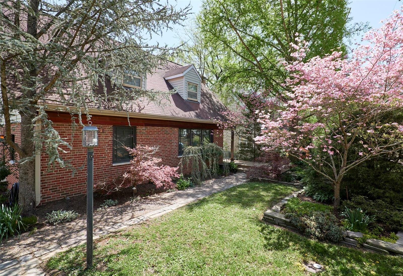 Property Photo: 78 E Glenwood Lane MO 63122