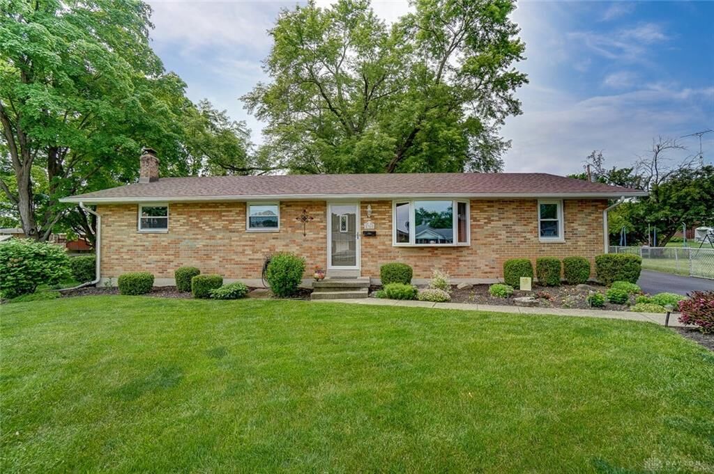 Property Photo: 36 Earl Court OH 45371
