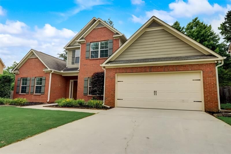 Property Photo: 4085 Whitfield Oak Way GA 30011