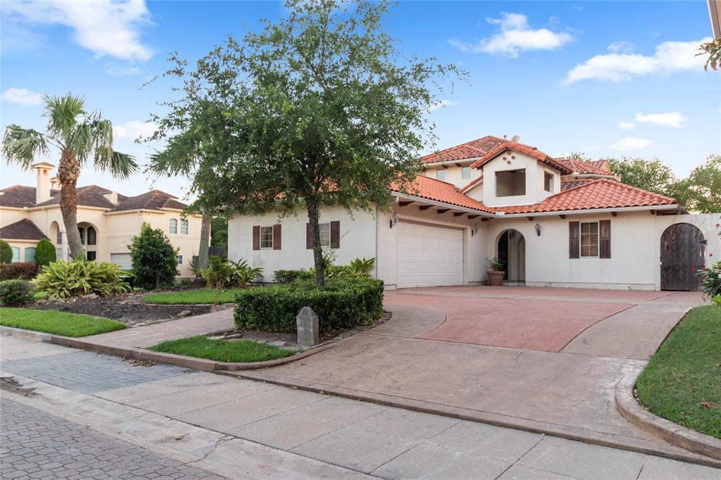 Property Photo: 18 Mariners Lane TX 77565