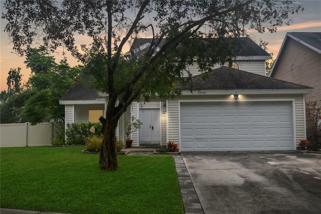 Property Photo: 9944 Triple Crown Circle FL 32825
