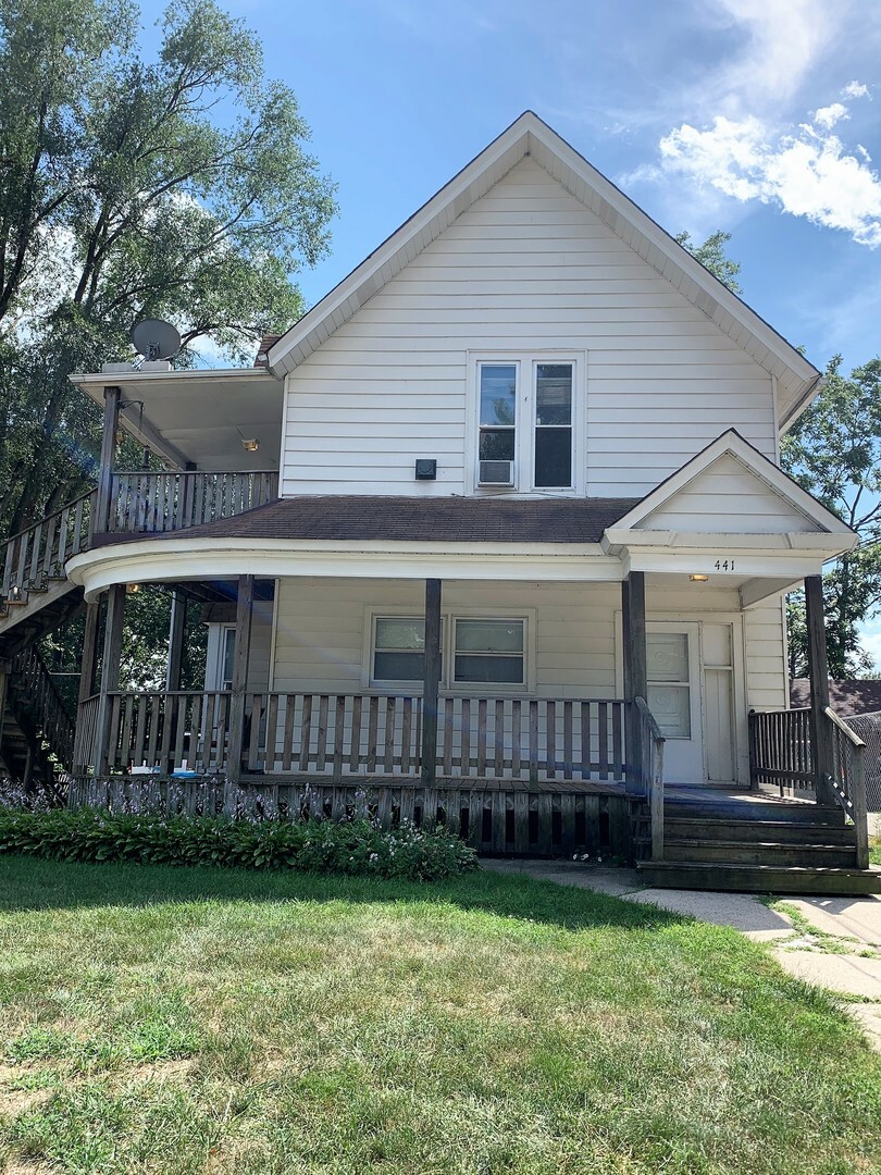 Property Photo:  441 Addison Street 5  IL 60120 