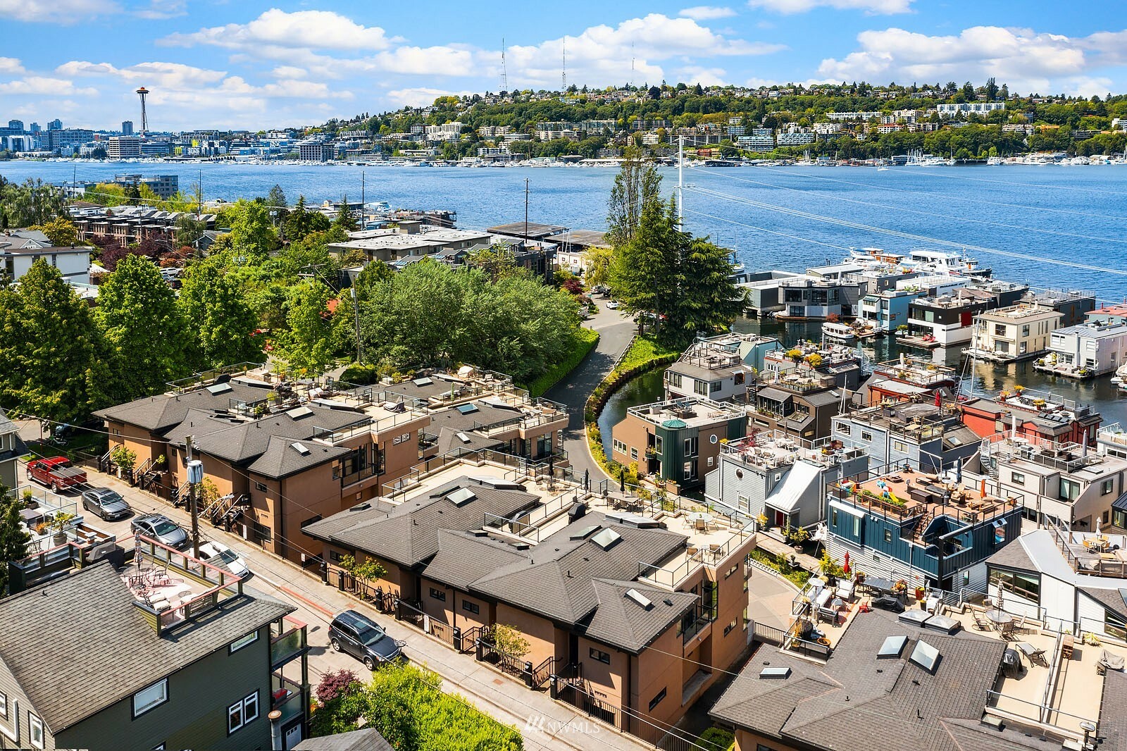 Property Photo: 80 E Roanoke Street 12 WA 98102